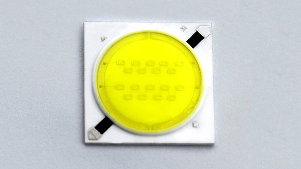 方形9W集成COB光源发光面17MM陶瓷板