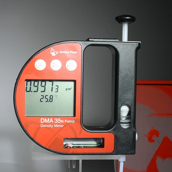 <b>DMA35 Ex Petrol 便携式密度计-石化防爆型</b>